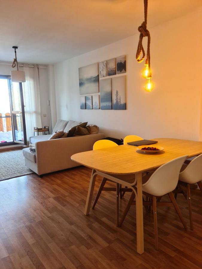 Tuhogarencerler Taquilla Parking En Pistas Apartment Exterior photo